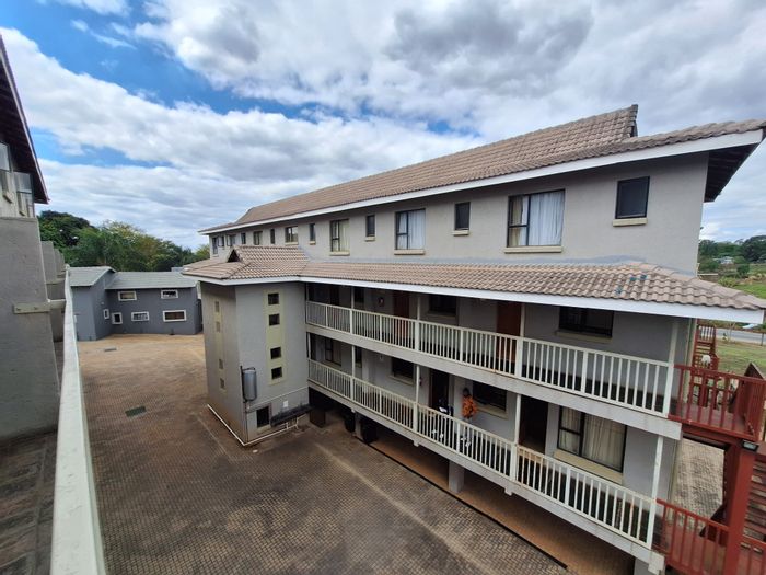 For Sale: Guest House in Kingsview Ext 1 with 198 beds and expansion potential.