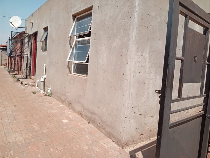 For Sale: Double Duplex in Sebokeng, featuring 2 separate 2-bedroom units.