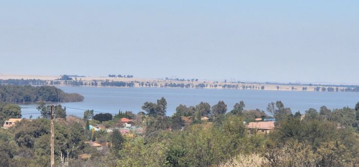 Vacant Land Residential For Sale in Vaal Marina Central with scenic views and waterfront access.