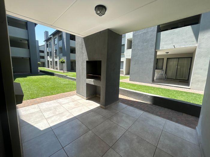 Eveleigh Apartment For Sale: 2 bedrooms, carport, veranda with built-in braai.