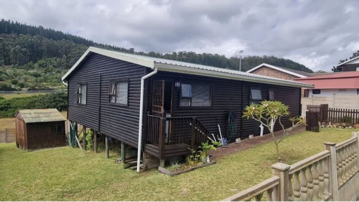 For Sale: Unique timber house in Groenvallei with spacious deck and serene views.