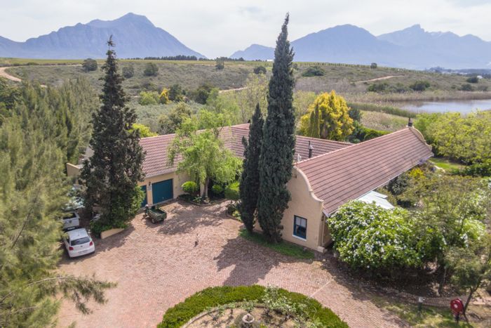 For Sale: Tulbagh Central Small Holding with guest units, glamping tent, and amenities.