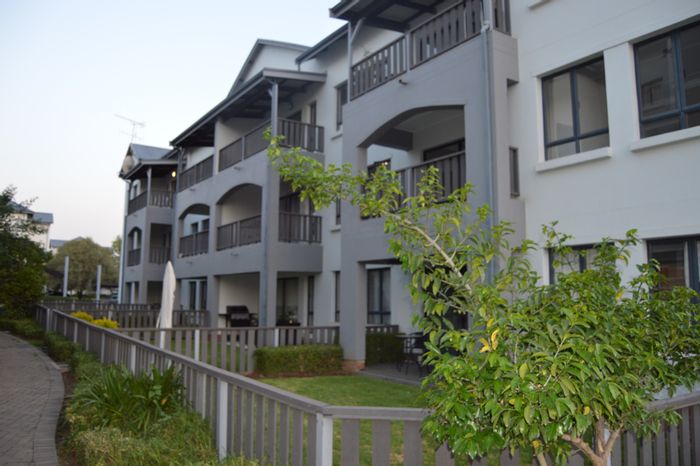 Chartwell Apartment For Sale: 2 Beds, pool, clubhouse, balcony, family-friendly complex.