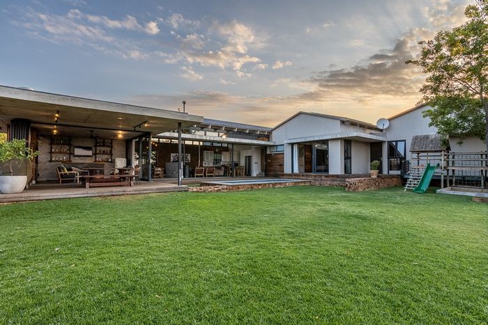 For Sale: House in The Hills Game Reserve Estate with pool, boma, and solar system.