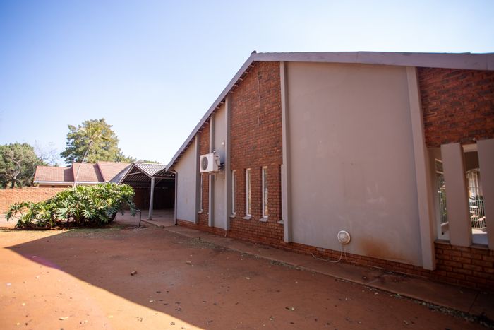 4-Bedroom House with Flatlet and Pool for Sale in Impala Park.