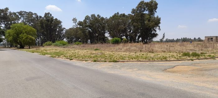 Vaalpark For Sale: Vacant Residential Land for 14-unit development, corner location.