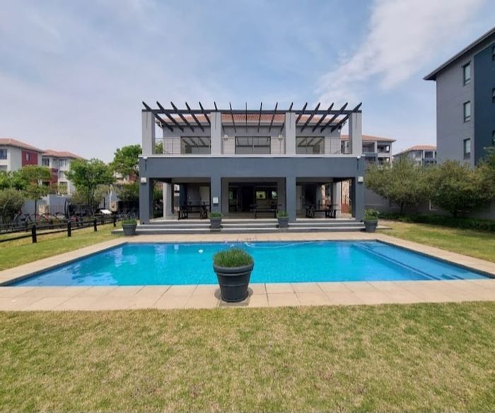 Lonehill Apartment For Sale: 3-bed, 2-bath with gourmet kitchen and open living space.