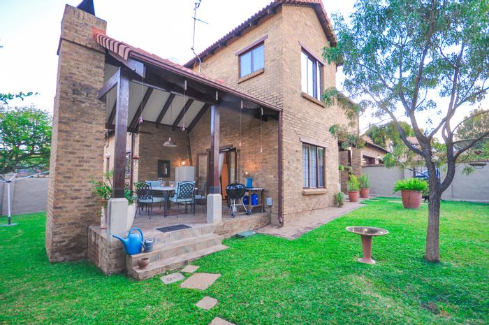 Die Wilgers House For Sale: Open plan living, patio with braai, double garage.