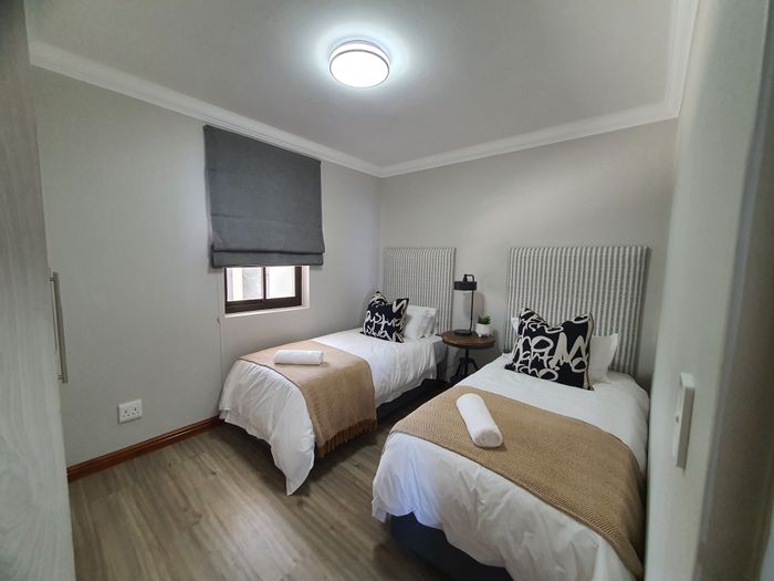 2-Bedroom Apartment for Sale in Da Nova with Ocean Views and Secure Parking.