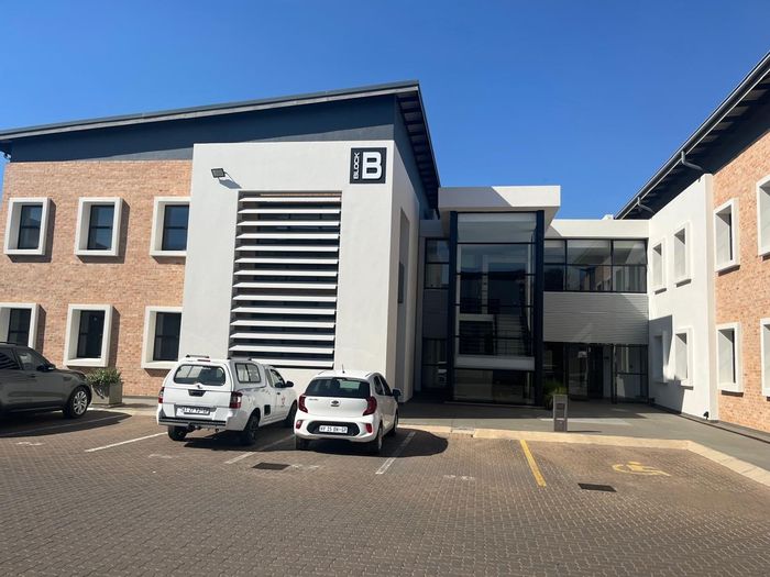 For Sale: Office in Randpark Ridge with reception, individual offices, and parking.