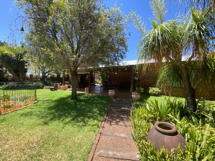 For Sale: 21-hectare farm in Groenfontein with two homes, solar power, and pools.