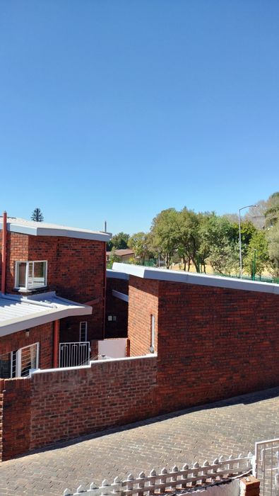 For Sale: Townhouse in Constantia Kloof with garden, pool access, and pet-friendly.