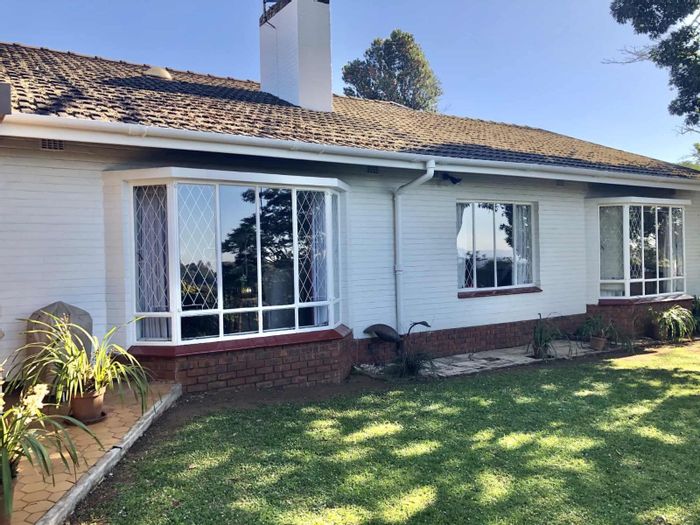 Spacious Kloof Central townhouse for sale with garden, garage, and ample amenities.