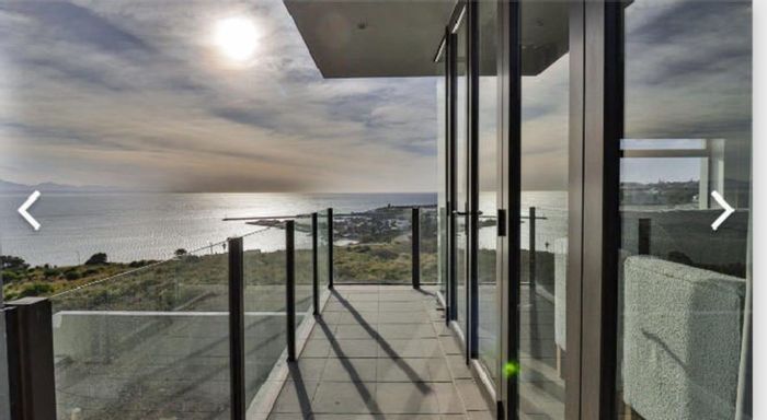 Ocean view apartment in Da Nova, Mossel Bay - For Sale, no transfer duty.