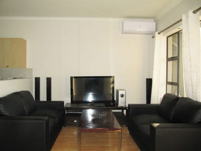 Morningside Apartment For Sale: 2-Bed, Pool, BBQ, Parking, Near Sandton City.