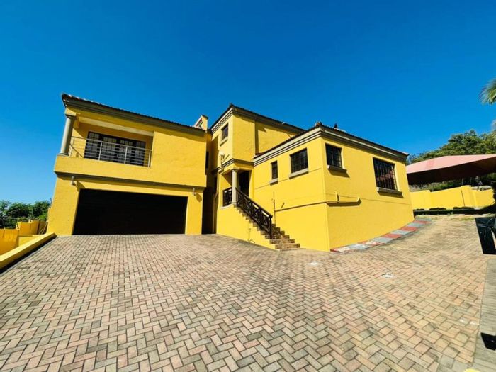 4 Bedroom House For Sale in Nelspruit Ext 14 with braai area and office.