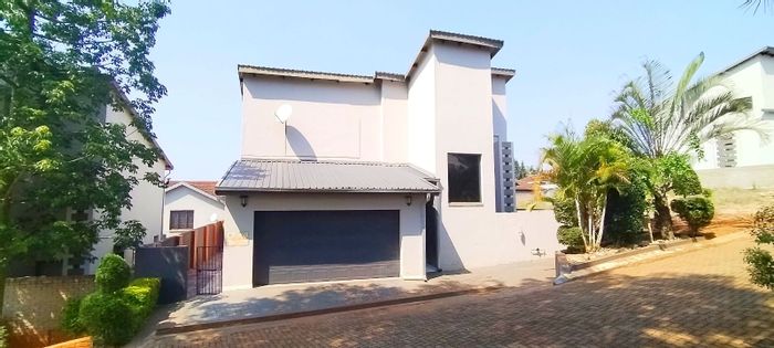 Aquapark Townhouse For Sale: 3 Bedrooms, Open-Plan Living, Patio with Braai.