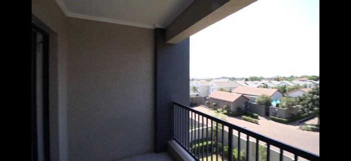 For Sale: 1-Bedroom Apartment in Maroeladal with pool, gym, and balcony views.