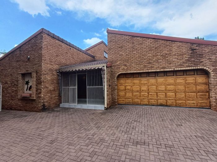 For Sale: House in Irene Park with 3 beds, double garage, and entertainment area.