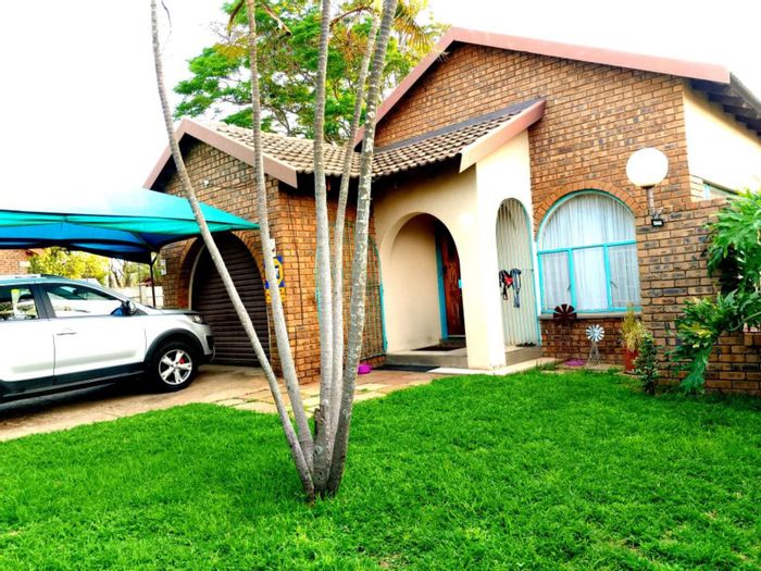 Annadale House For Sale: 3 Bedrooms, Lapa, Jacuzzi, Garden, Garage.