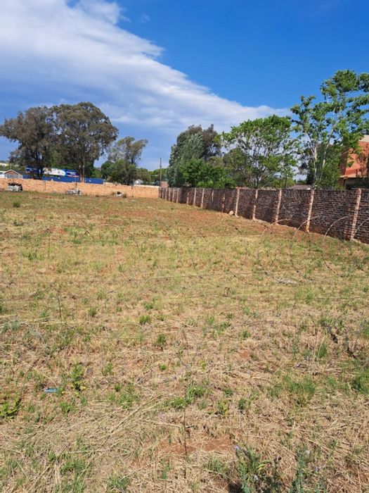 Vacant Land Residential For Sale in Eldoraigne: Ideal for development or family home.