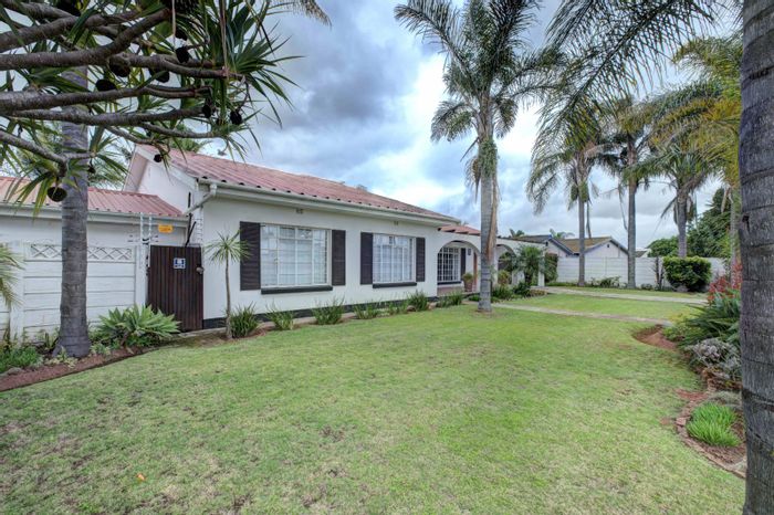 For Sale: House in Retief with spacious living, ample parking, and security features.