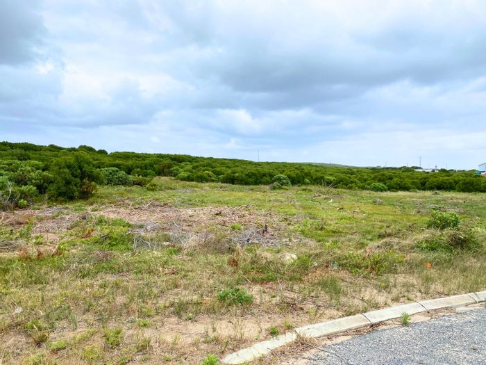 Kleinbaai For Sale: 600m2 Vacant Land, cul-de-sac, mountain views, fibre internet.