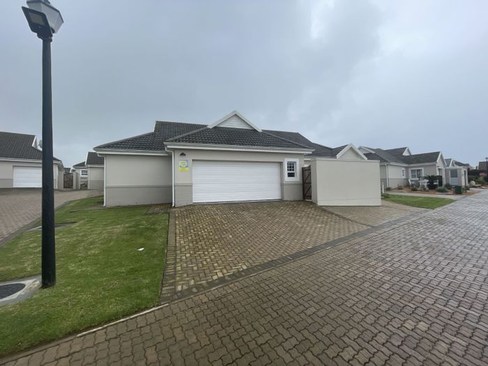 Heiderand Townhouse For Sale: 3 beds, 2 baths, near amenities and security.