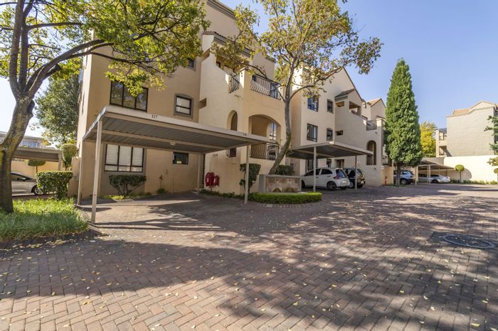 Lonehill Apartment For Sale: Loft bedroom, balcony, pool, clubhouse, 24-hour security.