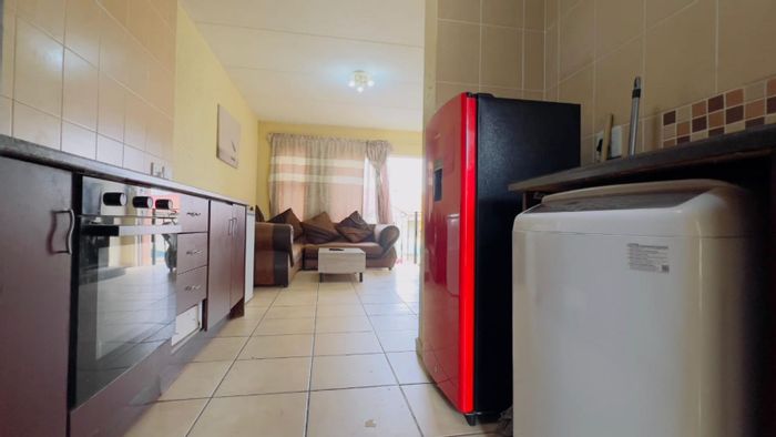 2 Bedroom Apartment For Sale in Ormonde View with 24/7 security and amenities access.