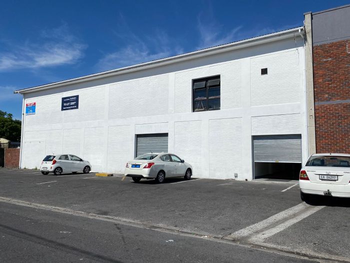 Industrial space to rent in Nerissa Estate with showroom, offices, and warehouse.