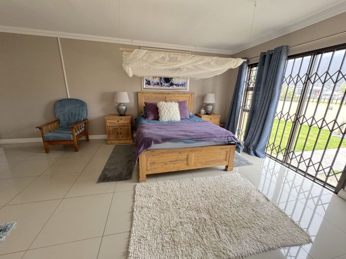 For Sale: House in Fairview Golf Estate with golf access, braai area, and security.