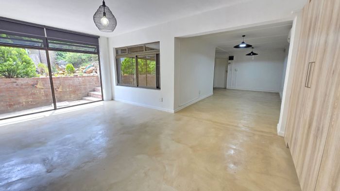 1 Bedroom Apartment To Rent in Mountainside with Pool Access and Parking.