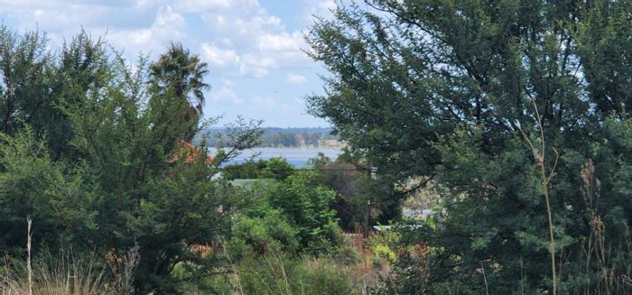 Vacant Land Residential For Sale in Vaal Marina Central, load shedding-exempt, waterfront access.