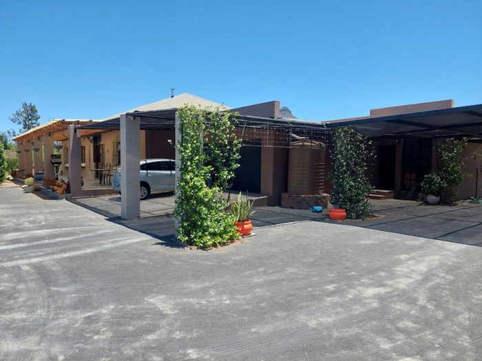 Adendorp House For Sale: Fully furnished, river views, separate cottage, near golf course.