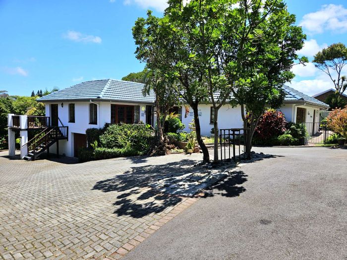 10-Bedroom House with Pool and Garden in Nahoon, For Sale, Ideal Investment Opportunity.