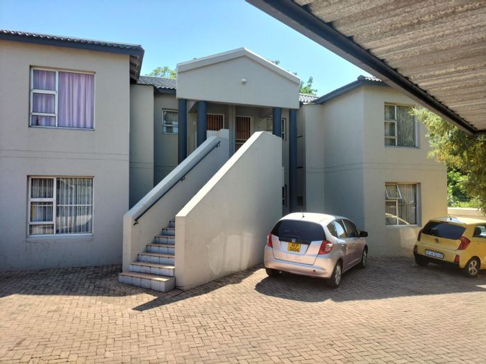 Greymont Apartment To Rent: 2 Bedrooms, 2 Bathrooms, Covered Balcony, Parking for 2.