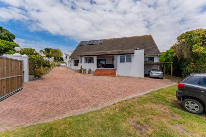 Spacious dual-living house in St Francis Bay Village, for sale with versatile features.