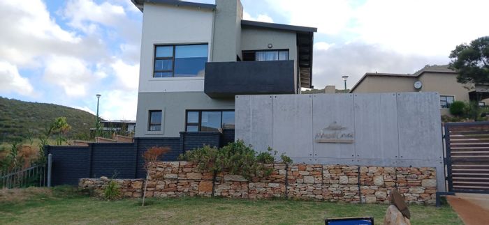 Island View House For Sale: 2 beds, 2 baths, built-in braai, pet-friendly garden.