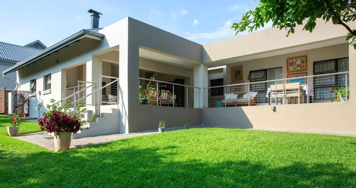 House For Sale in The Rest Nature Estate: 4 beds, 4 baths, home offices.