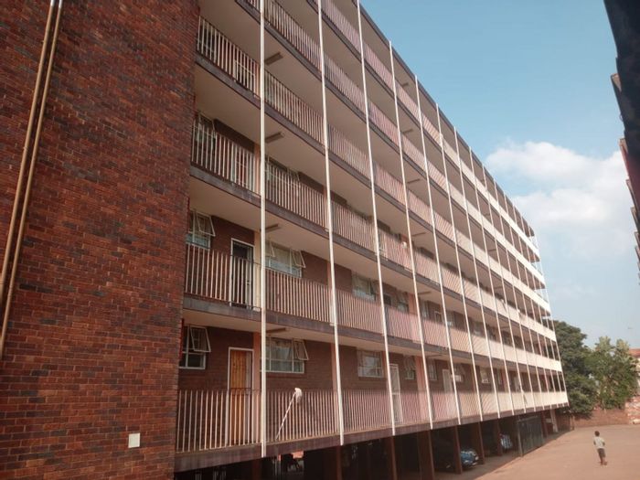 3 Bedroom Apartment For Sale in Proclamation Hill with secure access and parking.