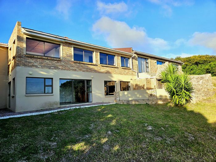 Seaview Farm For Sale: 10HA, 7 Bedrooms, dual dwellings, ocean views, wildlife nearby.