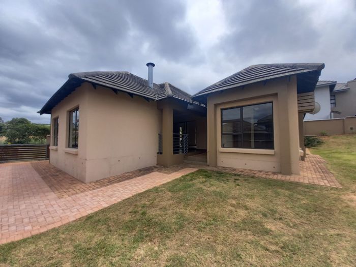 House to Rent in Elawini Lifestyle Estate: Spacious garden, double garage, and clubhouse access.