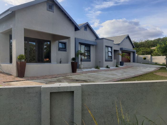 For Sale: 3-bedroom house in Elawini Lifestyle Estate with pool, braai, and solar.