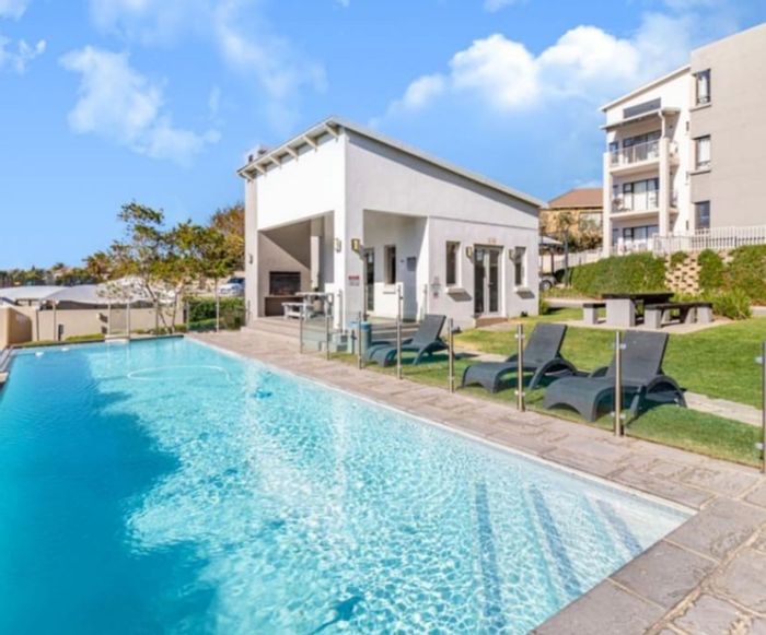 Two-bedroom apartment with balcony in Fourways, to rent, close to amenities.