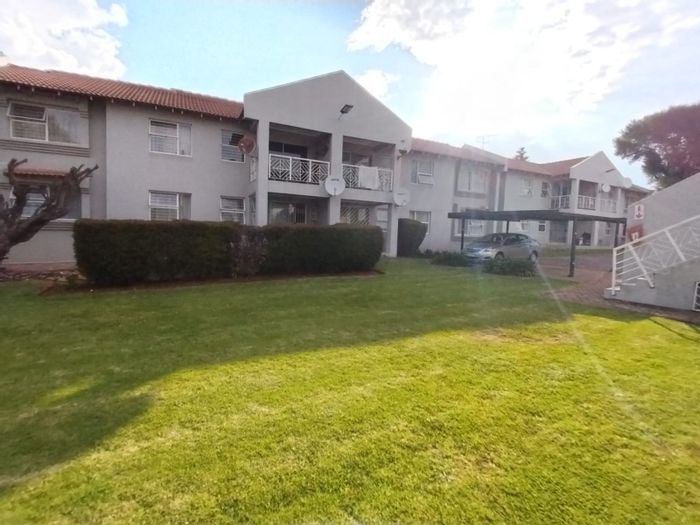 Fairland Apartment To Rent: 2 beds, pool access, secure parking, immediate occupation.