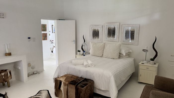 For Sale: 260-hectare game farm in Lephalale Rural with dual houses and amenities.