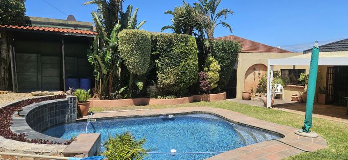 Glenhurd House For Sale: 4 beds, pool, flatlet, and secure parking.