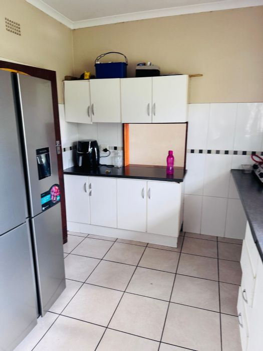 Duvha Park Apartment For Sale: 2 Bedrooms, private patio, parking included.