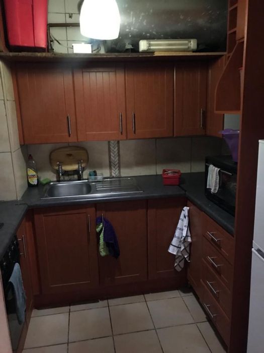 For Sale: Apartment in Pretoria West, 2 beds, near TUT, high rental demand.